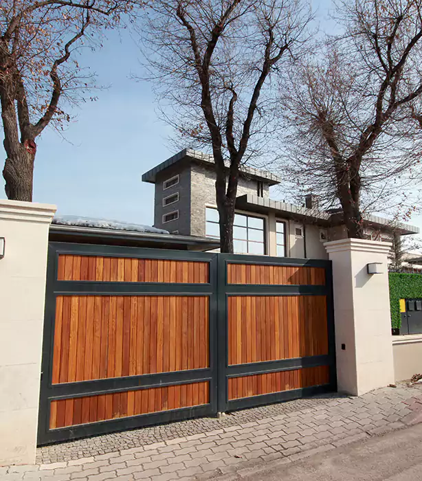 Wooden Gate Repair Sweetwater