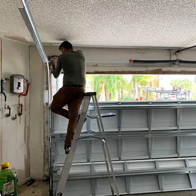 Experienced Garage Door Installation Experts in Sweetwater, FL